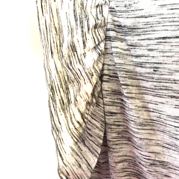 Elegantees Blaire Ruffle Sleeve Black Multi Tank S - Picture 5 of 9